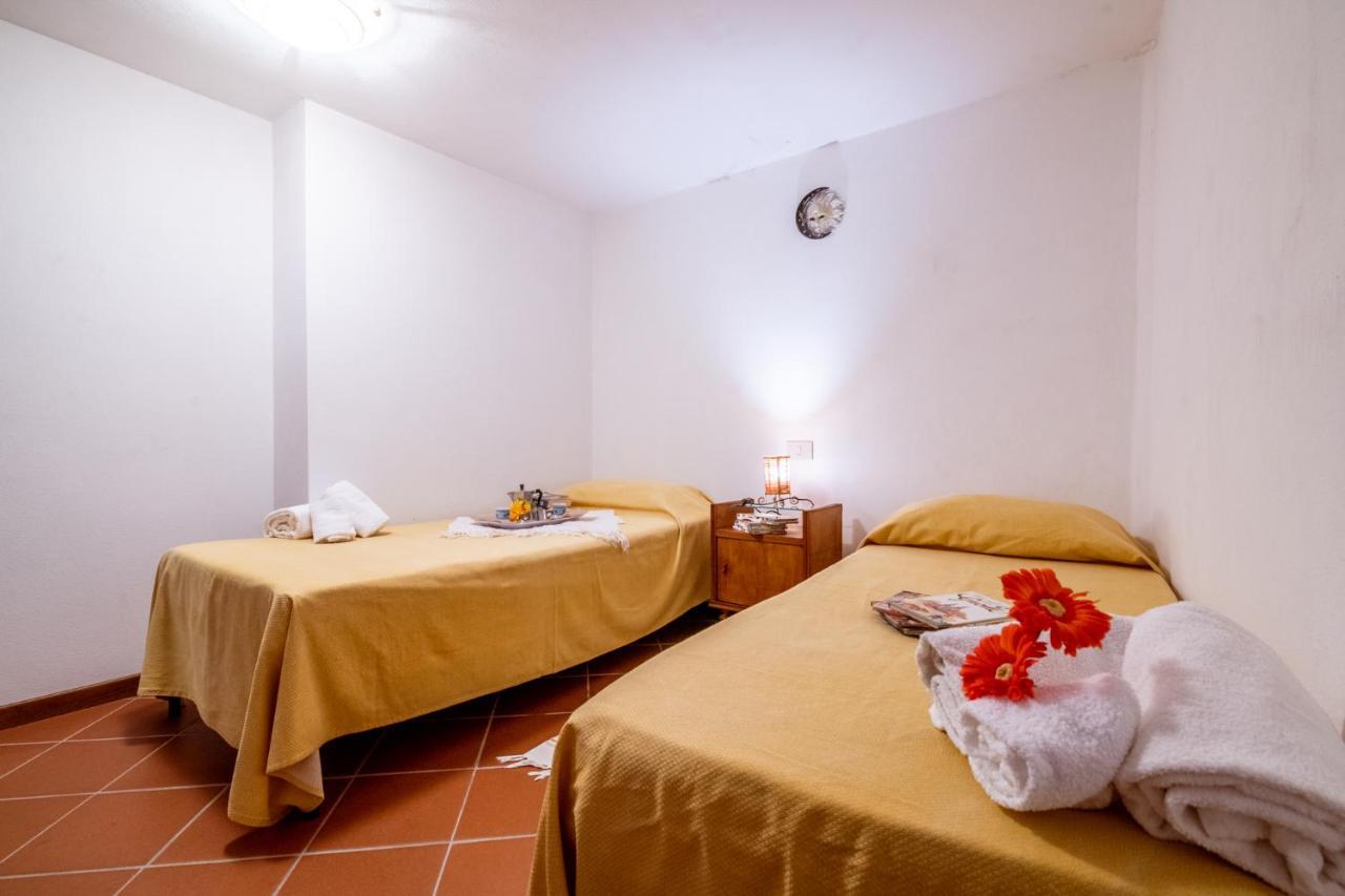 Al Giardino Degli Ulivi Guest House Santa Maria Albiano Exterior photo